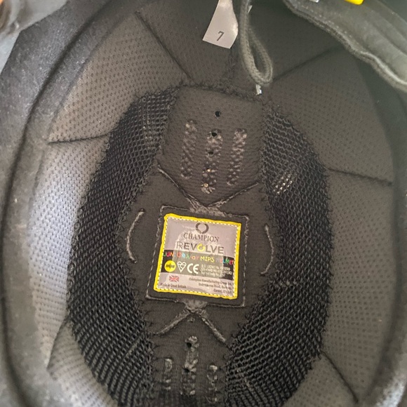 Champion Revolve Riding Helmet - Picture 3 of 6